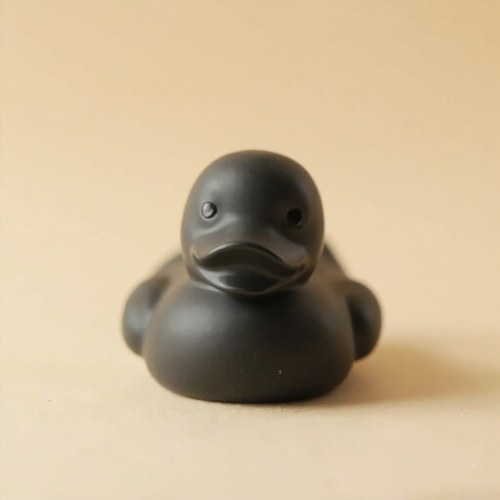 A 4–8 cm Micro duck.